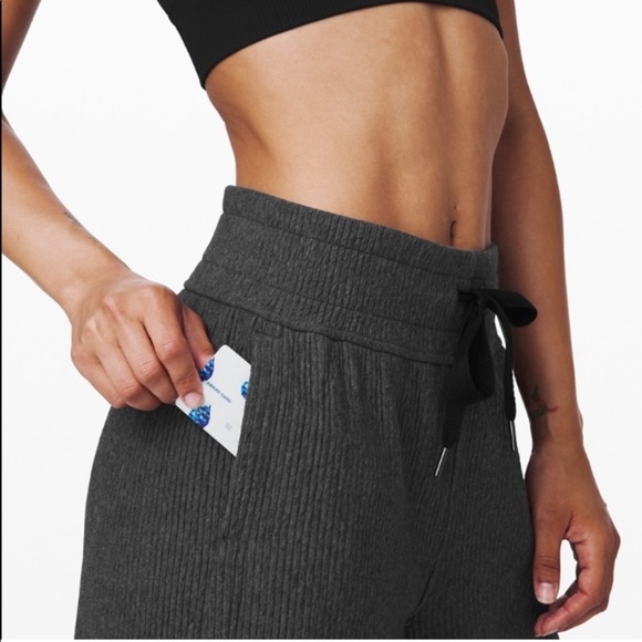 Lululemon Retreat Yourself 19" - charcoal - Picture 2 of 7